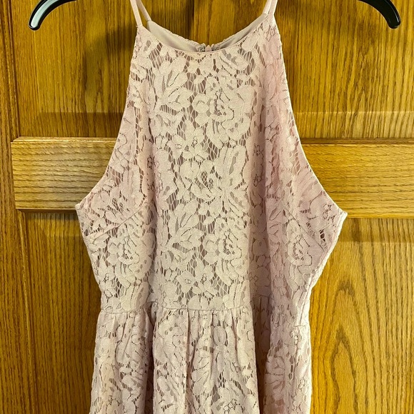 Soprano, Lace, Halter Neck Style Dress in light pink, size Large - Picture 2 of 10